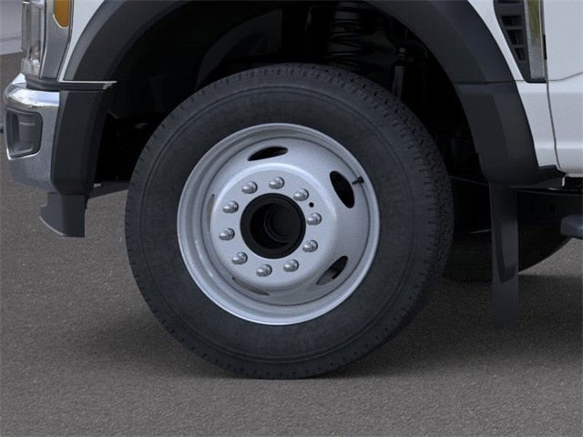 2026 Ford Super Duty F-550 DRW XL 2WD Reg Cab 205 WB 120 CA