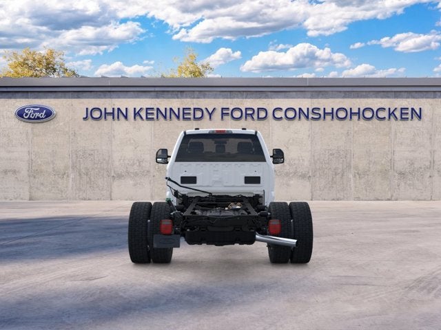 2026 Ford Super Duty F-550 DRW XL 4WD Reg Cab 169 WB 84 CA