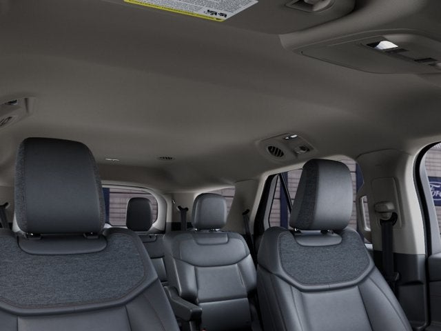 2027 Ford Explorer Active w/200A Pkg 4WD