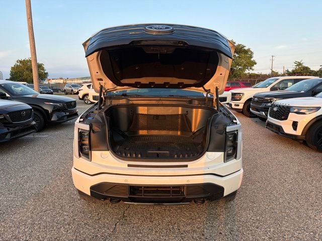 2022 Ford F-150 Lightning Platinum
