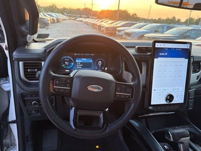 2022 Ford F-150 Lightning Platinum