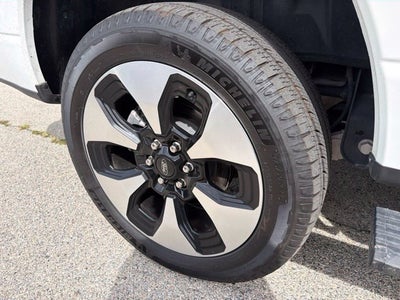 2025 Ford F-150 Lightning Platinum