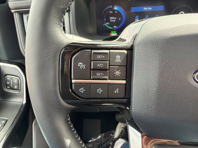 2025 Ford F-150 Lightning Platinum