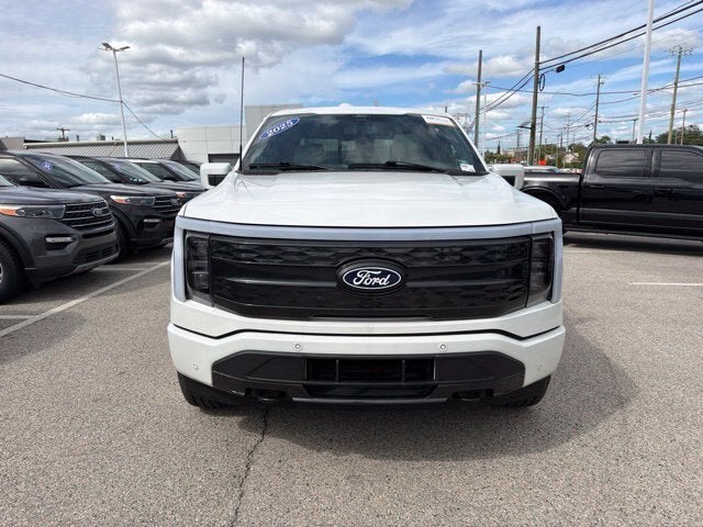 2025 Ford F-150 Lightning Platinum