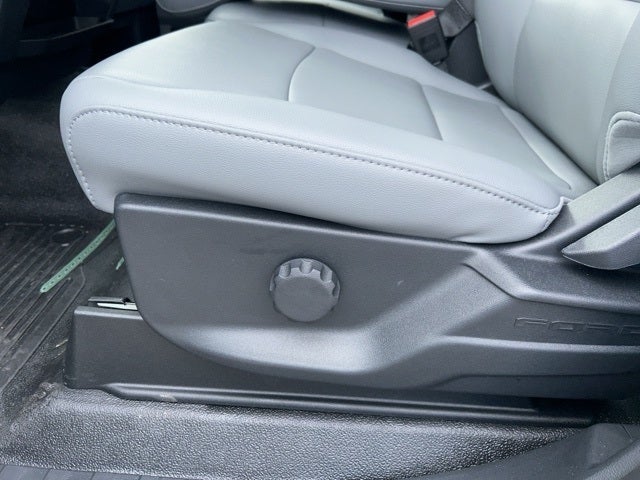 2026 Ford Super Duty F-250 SRW XL 4WD Reg Cab 8' Box