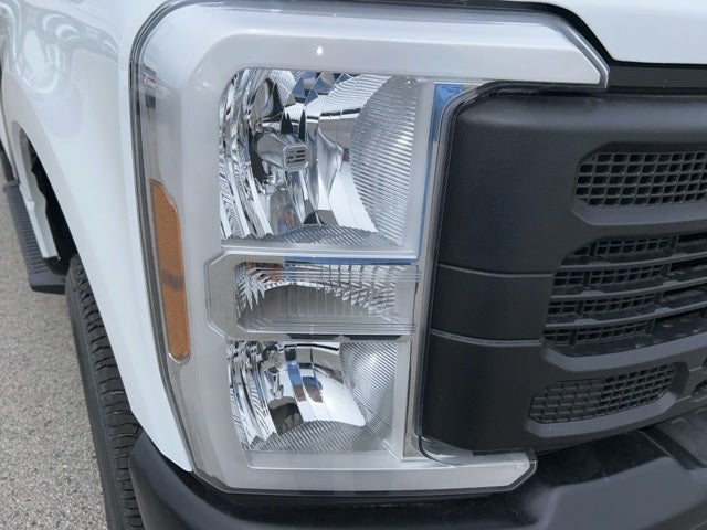 2026 Ford Super Duty F-250 SRW XL 4WD Reg Cab 8' Box