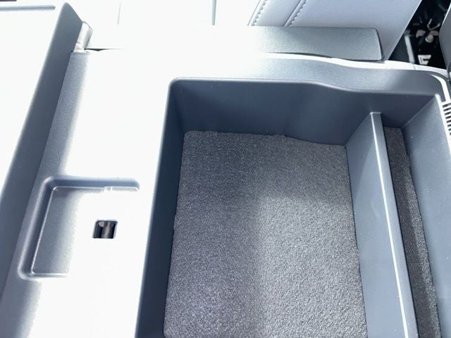 2026 Ford Super Duty F-250 SRW XL 4WD Reg Cab 8' Box