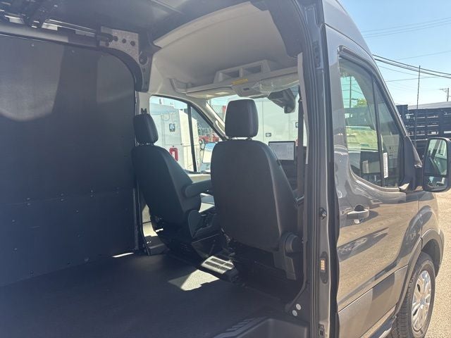 2026 Ford Transit Cargo Van T-250 148 Med Rf 9150 GVWR RWD