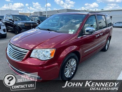 2016 Chrysler Town & Country Touring-L