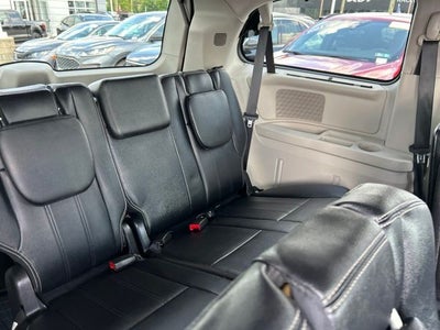 2016 Chrysler Town & Country Touring-L