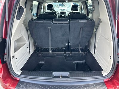 2016 Chrysler Town & Country Touring-L