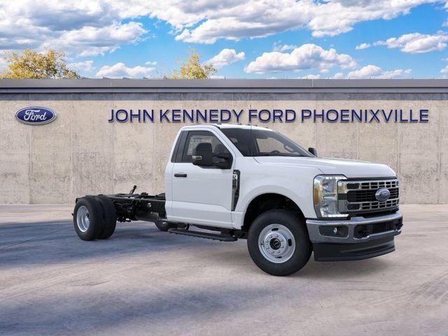 2026 Ford Super Duty F-350 DRW XL