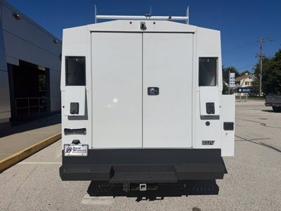 2025 Ford E-Series Cutaway Base