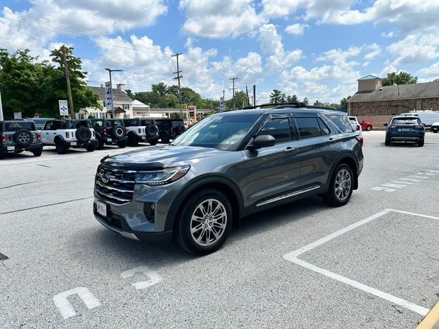 2025 Ford Explorer Active