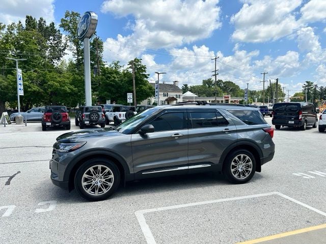 2025 Ford Explorer Active