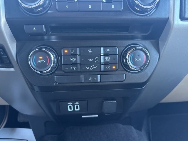 2017 Ford Super Duty F-250 SRW Lariat