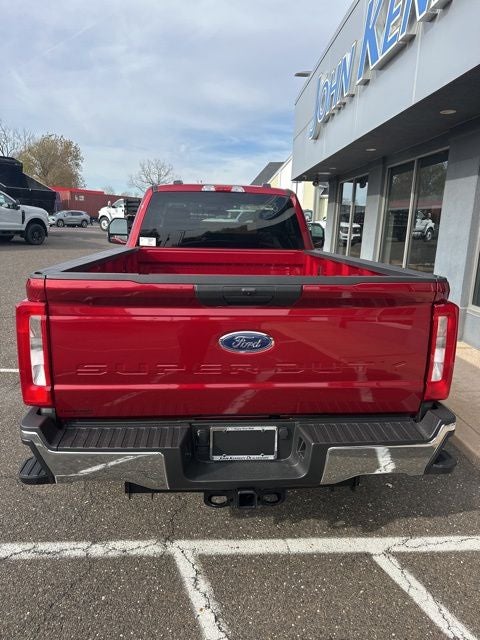 2026 Ford Super Duty F-350 SRW XLT