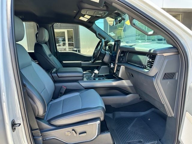 2023 Ford F-150 Lightning LARIAT