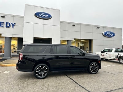 2023 Chevrolet Suburban RST