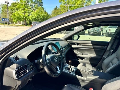 2019 Honda Accord Sedan Sport 2.0T