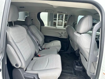 2021 Toyota Sienna LE