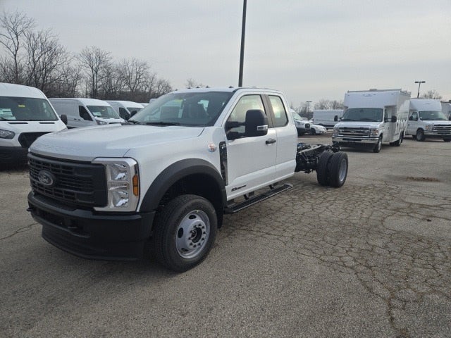 2026 Ford Super Duty F-550 DRW XL 4WD SuperCab 192 WB 84 CA