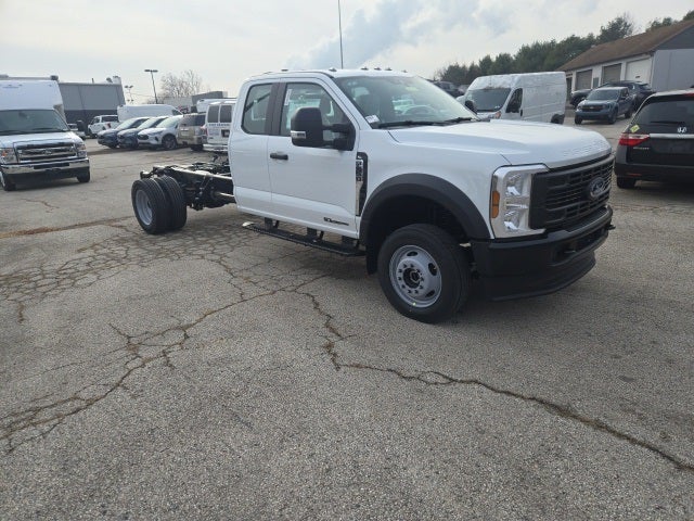 2026 Ford Super Duty F-550 DRW XL 4WD SuperCab 192 WB 84 CA