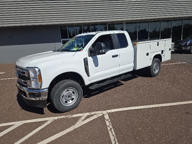 2026 Ford Super Duty F-350 SRW XL 4WD SuperCab 168 WB 60 CA