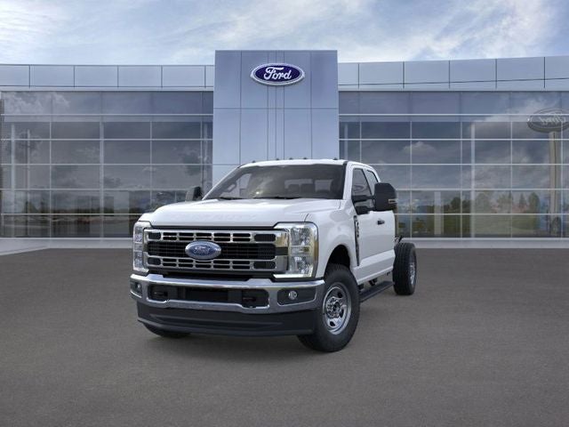 2026 Ford Super Duty F-350 SRW XL 4WD SuperCab 168 WB 60 CA
