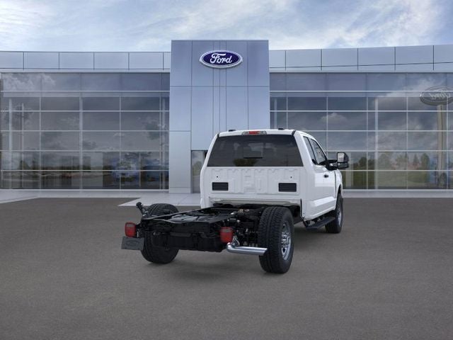 2026 Ford Super Duty F-350 SRW XL 4WD SuperCab 168 WB 60 CA
