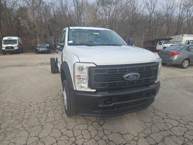 2026 Ford Super Duty F-550 DRW XL 4WD Reg Cab 169 WB 84 CA