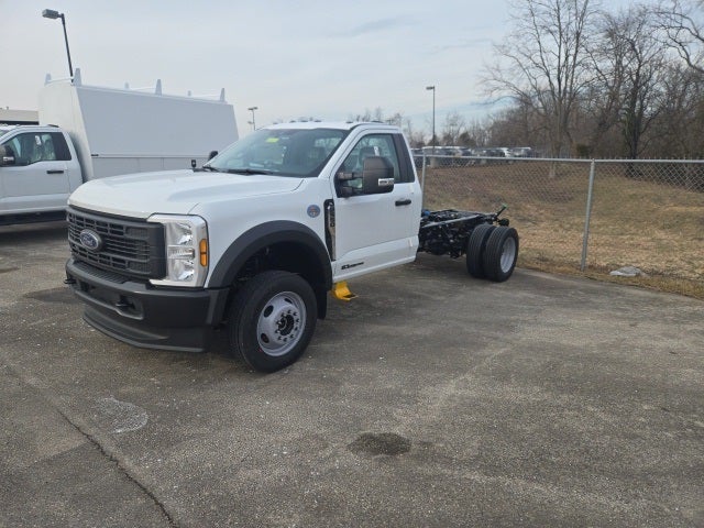 2026 Ford Super Duty F-550 DRW XL 4WD Reg Cab 169 WB 84 CA