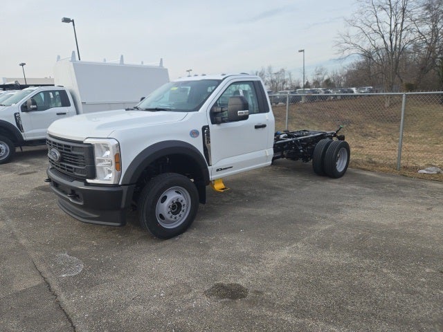 2026 Ford Super Duty F-550 DRW XL 4WD Reg Cab 169 WB 84 CA