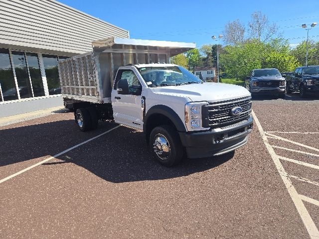 2026 Ford Super Duty F-550 DRW XL 4WD Reg Cab 169 WB 84 CA