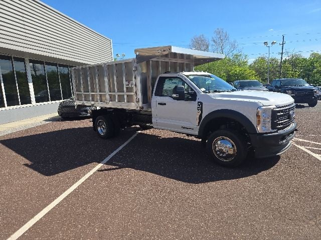 2026 Ford Super Duty F-550 DRW XL 4WD Reg Cab 169 WB 84 CA