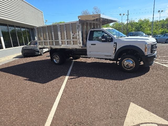 2026 Ford Super Duty F-550 DRW XL 4WD Reg Cab 169 WB 84 CA