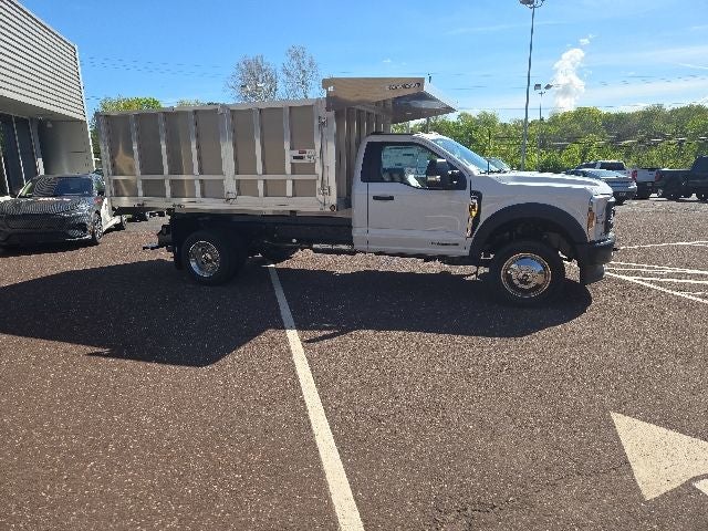 2026 Ford Super Duty F-550 DRW XL 4WD Reg Cab 169 WB 84 CA