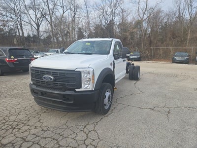 2026 Ford Super Duty F-550 DRW XL 4WD Reg Cab 169 WB 84 CA