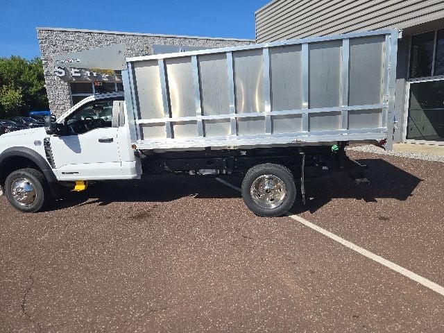 2026 Ford Super Duty F-550 DRW XL 4WD Reg Cab 169 WB 84 CA