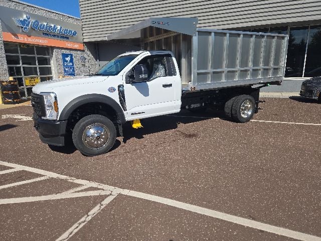 2026 Ford Super Duty F-550 DRW XL 4WD Reg Cab 169 WB 84 CA