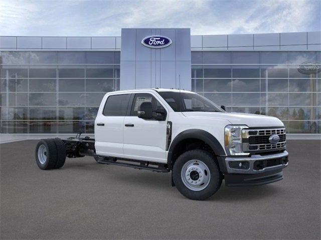 2026 Ford Super Duty F-550 DRW XL 4WD Crew Cab 203 WB 84 CA