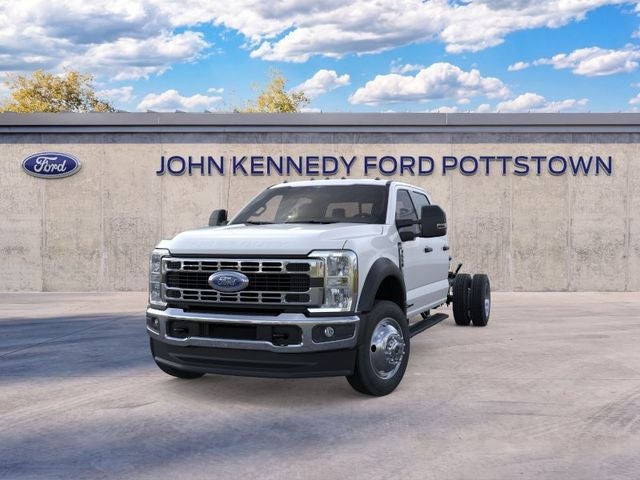 2026 Ford Super Duty F-550 DRW XL 4WD Crew Cab 203 WB 84 CA