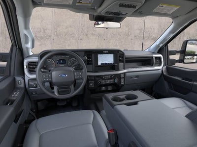 2026 Ford Super Duty F-550 DRW XL 4WD Crew Cab 203 WB 84 CA