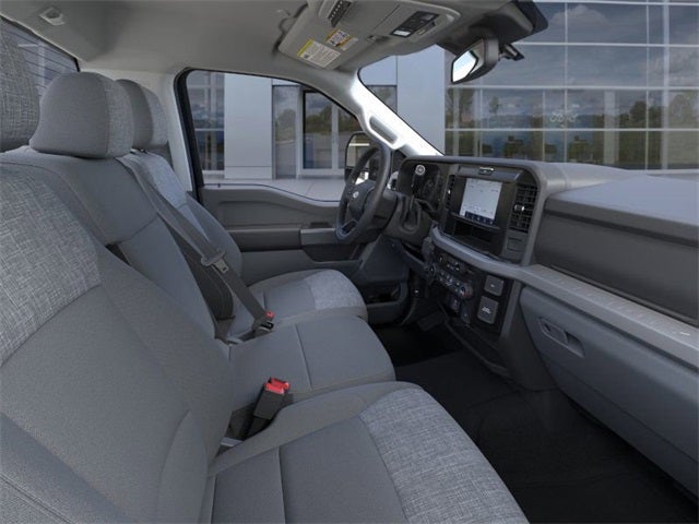 2025 Ford Super Duty F-550 DRW XLT 4WD Reg Cab 145 WB 60 CA