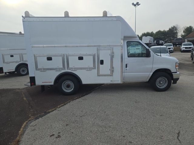 2026 Ford E-Series Cutaway E-350 SRW 138 WB