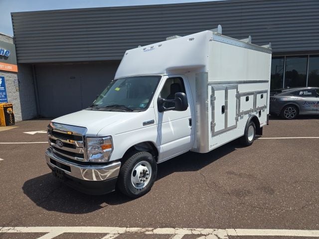 2026 Ford E-Series Cutaway E-350 SRW 158 WB
