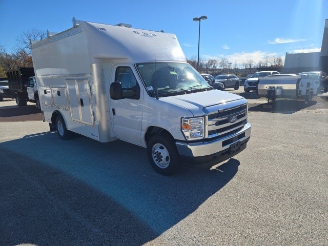 2026 Ford E-Series Cutaway E-350 SRW 158 WB
