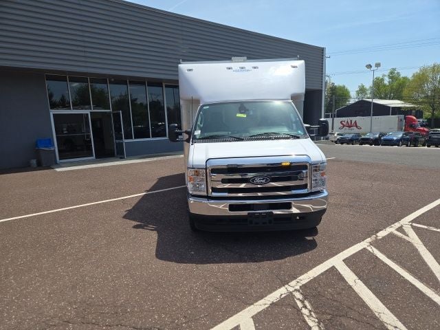 2026 Ford E-Series Cutaway E-350 SRW 158 WB