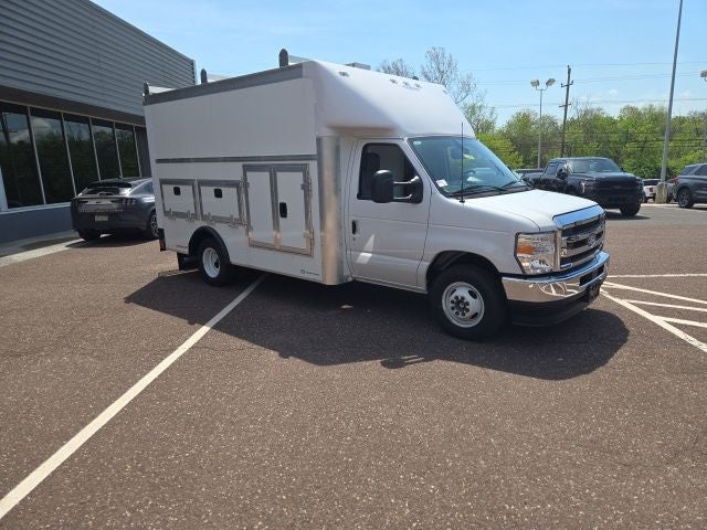 2026 Ford E-Series Cutaway E-350 SRW 158 WB