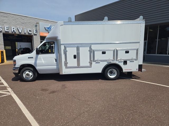 2026 Ford E-Series Cutaway E-350 SRW 158 WB